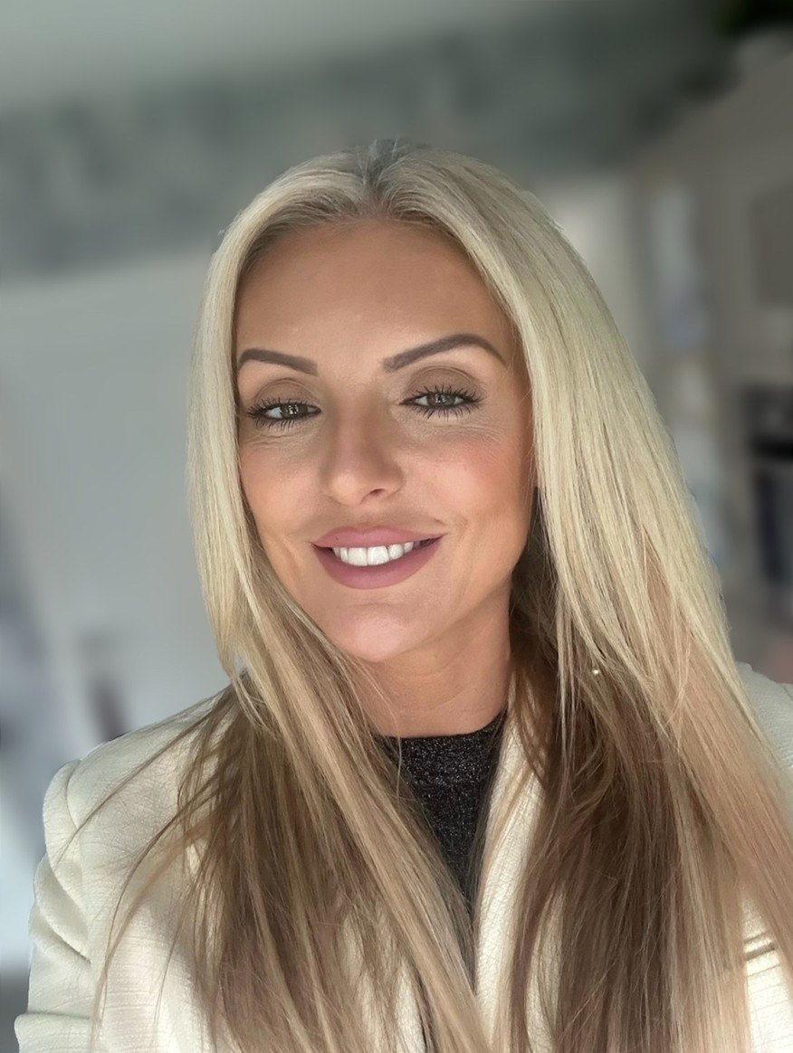 Selfie of Danielle McMahon